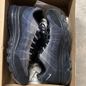 Nike Men's Dark Knit Athletic Shoes